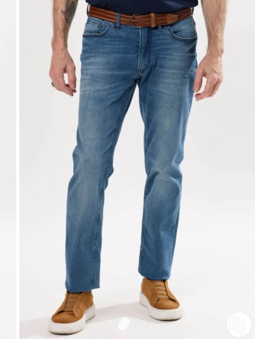 Brax Feel Good Hi-Flex Jeans Style: Chuck Modern Fit Medium Wash Size 40/34 EUC